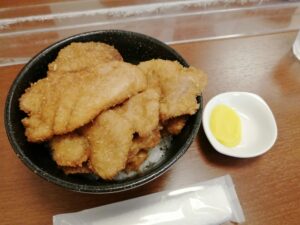 ひれカツ丼